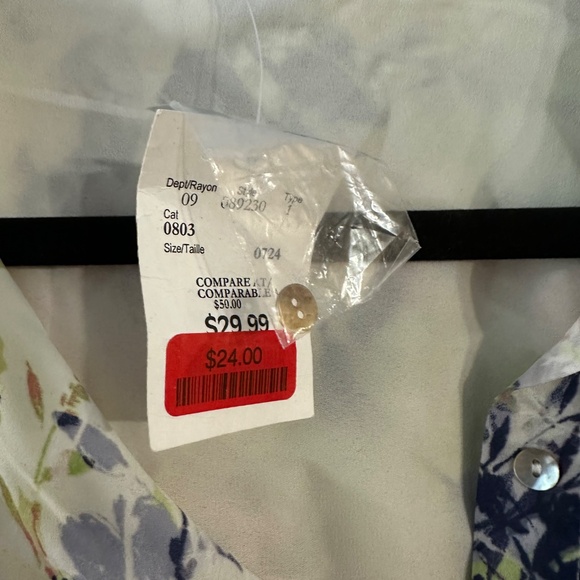 Rose & Olive 3XL White Floral Blouse NWT - Picture 4 of 12